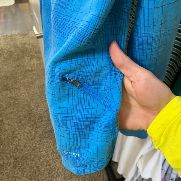 Nike Running Hoodie - Picture 4 of 6